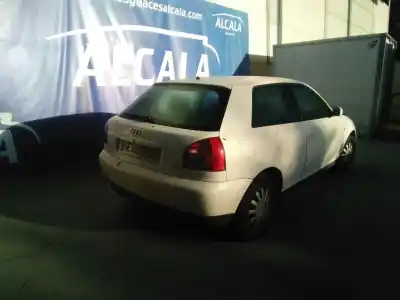 Veicolo di demolizione audi a3 (8l) 1.8 ambiente dell'anno 1998 alimentato agn