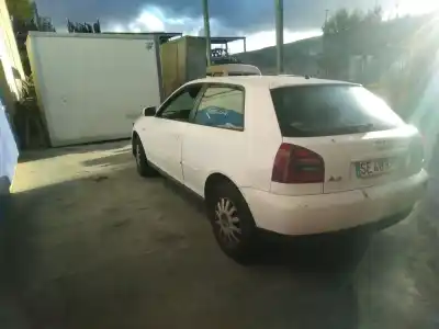 Veicolo di demolizione audi a3 (8l) 1.8 ambiente dell'anno 1998 alimentato agn