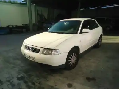 Veicolo di demolizione audi a3 (8l) 1.8 ambiente dell'anno 1998 alimentato agn