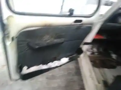 Здавання транспортного засобу RENAULT R4 1.1 GASOLINA року 1986 потужний 688