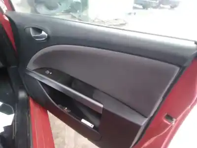 Здавання транспортного засобу seat leon (1p1) reference року 2010 потужний cay