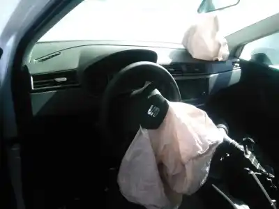 Veículo de Sucata seat arona * do ano 2020 alimentado dkl