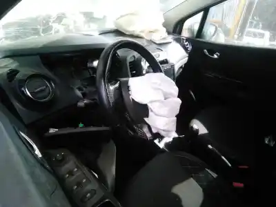 Sloopvoertuig renault captur adventure van het jaar 2015 aangedreven k9k b6