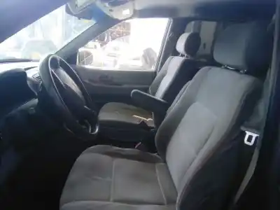 Verschrottungsfahrzeug kia carnival ii 2.9 cdri ex des jahres 2004 angetrieben j3