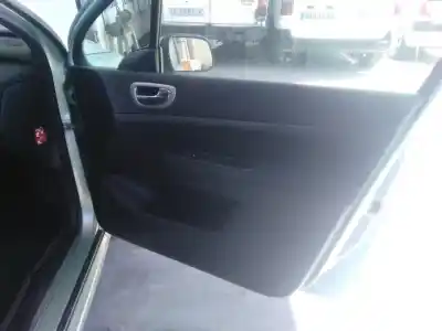 Здавання транспортного засобу PEUGEOT 307 BREAK / SW (S1) SW року 2003 потужний RHS Здавання транспортного засобу PEUGEOT 307 BREAK / SW (S1) SW року 2003 потужний RHS