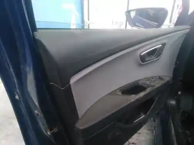 Veicolo di demolizione seat                                               leon st (5f8)                                                                                                                                                                                                                                              *                                                                                                                                                                                                                                                          dell'anno 2018 alimentato czc