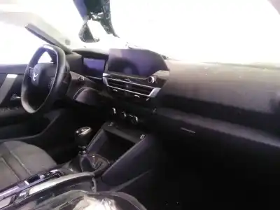 Veículo de Sucata citroen c4 berlina shine do ano 2021 alimentado 