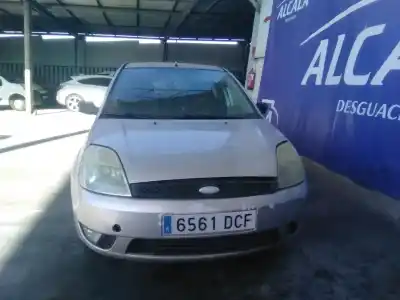 Veicolo di demolizione ford fiesta (cbk) 1.4 16v cat dell'anno 2004 alimentato f6ja