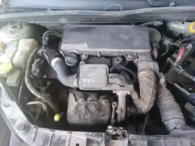 Veicolo di demolizione ford fiesta (cbk) 1.4 16v cat dell'anno 2004 alimentato f6ja