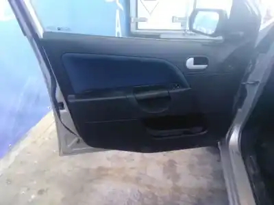 Veicolo di demolizione ford fiesta (cbk) 1.4 16v cat dell'anno 2004 alimentato f6ja