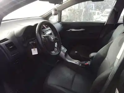 Scrapping Vehicle toyota auris * of the year 2011 powered 2zr