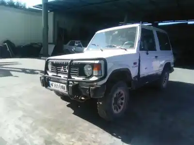 Veículo de Sucata mitsubishi pajero l040 do ano 1989 alimentado 