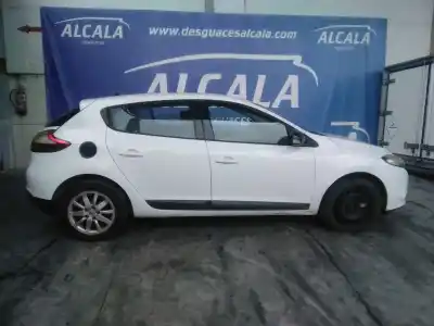 Veículo de Sucata RENAULT MEGANE III BERLINA 5 P Business do ano 2011 alimentado 