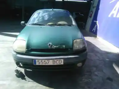 Veículo de Sucata renault clio ii (bb_, cb_) 1.9 d (b/cb0e, bb0j) do ano 2000 alimentado f8q k6