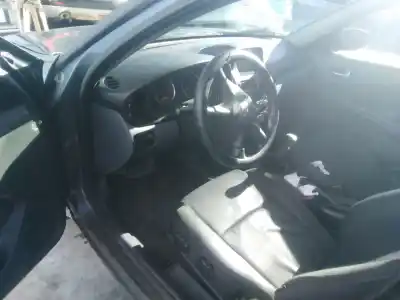 Veículo de Sucata NISSAN ALMERA II (N16) 2.2 DCI do ano 2005 alimentado YD22