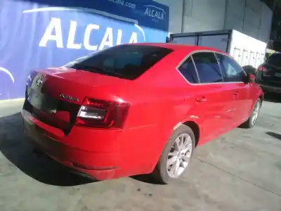 Vehículo de desguace skoda octavia combi (5e5) 1.6 tdi dpf del año 2018 con motor ddy