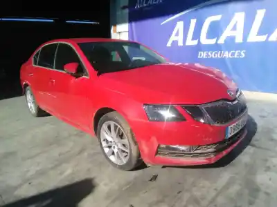 Vehículo de desguace skoda octavia combi (5e5) 1.6 tdi dpf del año 2018 con motor ddy