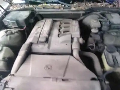 Sloopvoertuig bmw 3 compact (e36) 318 tds van het jaar 2000 aangedreven 17-4t-1d