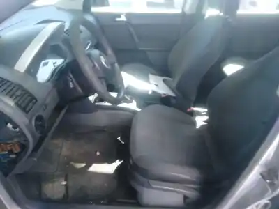 Veículo de Sucata volkswagen polo (9n_, 9a_) 1.2 12v do ano 2003 alimentado azq