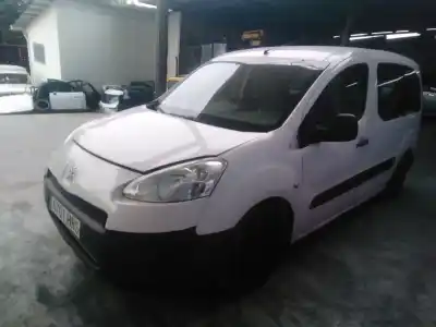Veículo de Sucata peugeot partner tepee 1.6 hdi 90 do ano 2013 alimentado 9h06