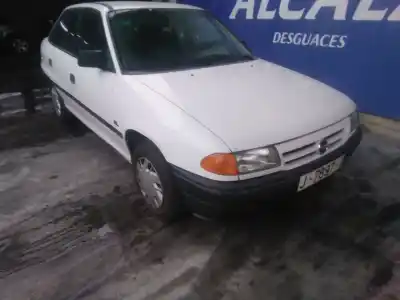 Vehículo de desguace opel                                               astra f sedán (t92)                                                                                                                                                                                                                                        1.6 i (f19. m19)                                                                                                                                                                                                                                           del año 1994 con motor c16se