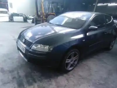 Scrapping Vehicle fiat stilo (192_) 1.6 16v (192_xb1a) of the year 2002 powered 182 b6.000