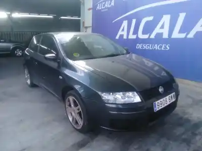 Scrapping Vehicle fiat stilo (192_) 1.6 16v (192_xb1a) of the year 2002 powered 182 b6.000