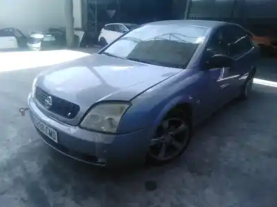 Veículo de Sucata opel vectra c (z02) 2.2 dti 16v (f69) do ano 2003 alimentado y22dtr