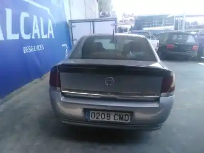 Veículo de Sucata opel vectra c (z02) 2.2 dti 16v (f69) do ano 2003 alimentado y22dtr