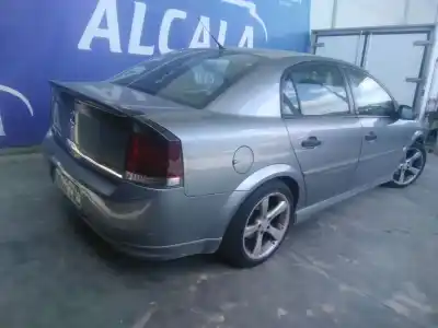 Veículo de Sucata opel vectra c (z02) 2.2 dti 16v (f69) do ano 2003 alimentado y22dtr