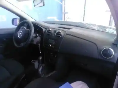 Veicolo di demolizione DACIA SANDERO II 1.2 dell'anno 2016 alimentato D4F 732