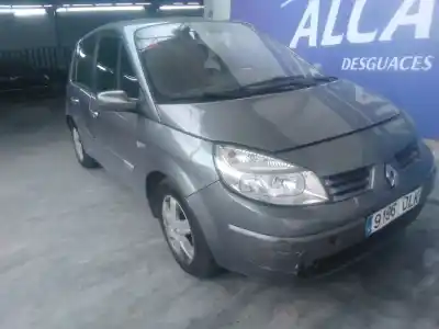Scrapping Vehicle renault scénic ii (jm0/1_) 1.9 dci (jm0g, jm12, jm1g, jm2c) of the year 2005 powered f9q d8