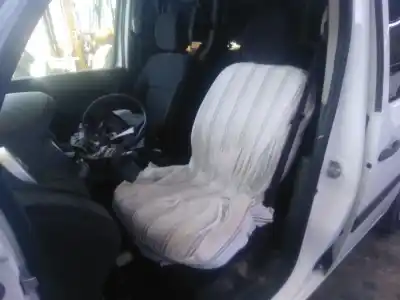 Scrapping Vehicle RENAULT KANGOO / GRAND KANGOO II (KW0/1_) 1.5 DCI 75 (KW07, KW10, KW04) of the year 2015 powered K9K B6