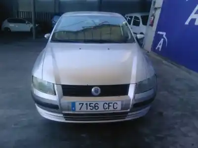 Veículo de Sucata fiat stilo (192_) 1.6 16v (192_xb1a) do ano 2003 alimentado 182 b6.000