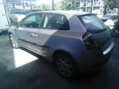 Veículo de Sucata fiat stilo (192_) 1.9 jtd (192_xe1a) do ano 2003 alimentado 192a1000