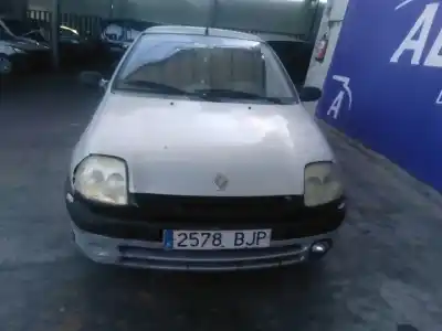 Veículo de Sucata renault clio ii (bb_, cb_) 1.9 dti (b/cb0u) do ano 2001 alimentado f9q r7