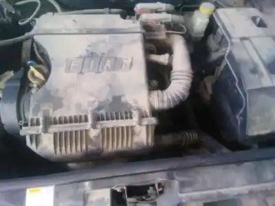 Veículo de Sucata fiat stilo (192_) 1.4 16v (192axh1b, 192bxh1b) do ano 2006 alimentado 843a1000