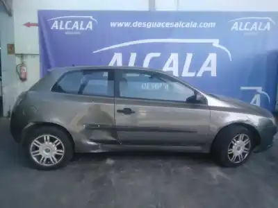 Veículo de Sucata fiat stilo (192_) 1.4 16v (192axh1b, 192bxh1b) do ano 2006 alimentado 843a1000