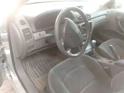 Scrapping Vehicle renault laguna ii (bg0/1_) 1.9 dci (bg08, bg0g) of the year 2001 powered f9q c7