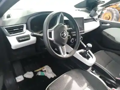 Veículo de Sucata renault clio v (b7_) 1.5 blue dci 85 (b7ag) do ano 2023 alimentado k9k 854,k9k 872