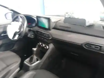 Здавання транспортного засобу dacia logan iii 1.0 tce 90 року 2022 потужний h4d 470