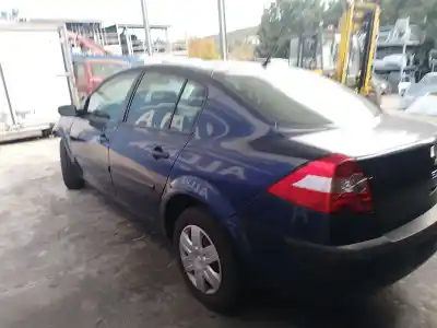 Vehículo de desguace renault                                            megane ii sedán (lm0/1_)                                                                                                                                                                                                                                   1.9 cdi                                                                                                                                                                                                                                                    del año 2006 con motor f9q 800