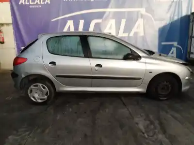 Veicolo di demolizione peugeot                                            206 hatchback (2a/c)                                                                                                                                                                                                                                       1.4 hdi eco 70                                                                                                                                                                                                                                             dell'anno 2002 alimentato 8hx