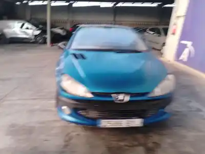 Sloopvoertuig peugeot                                            206 cc (2d)                                                                                                                                                                                                                                                2.0 s16                                                                                                                                                                                                                                                    van het jaar 2002 aangedreven rfn