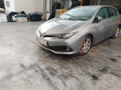 Veículo de Sucata toyota auris (_e18_) 1.8 hybrid (zwe186_) do ano 2018 alimentado 2zr-fxe