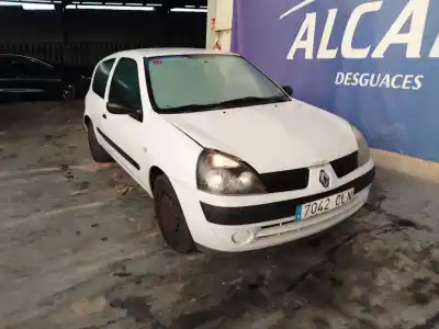 Veículo de Sucata renault clio ii (bb_, cb_) 1.2 (bb0a, bb0f, bb10, bb1k, bb28, bb2d, bb2h, cb0a,... do ano 2003 alimentado d7f g7