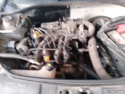 Veículo de Sucata renault clio ii (bb_, cb_) 1.2 (bb0a, bb0f, bb10, bb1k, bb28, bb2d, bb2h, cb0a,... do ano 2003 alimentado d7f g7