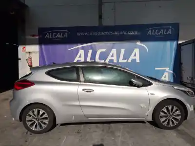Veicolo di demolizione kia cee'd (jd) 1.6 crdi 136 dell'anno 2018 alimentato d4fb