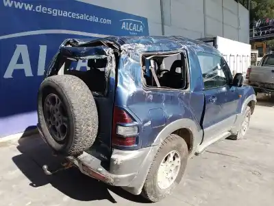 Véhicule à la ferraille mitsubishi montero iii canvas top (v6_w, v7_w) 3.2 di-d (v68w, v78w) de l'année 2001 alimenté 4m41