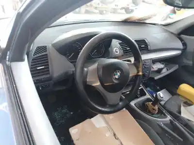 Veículo de Sucata BMW 1 (E87) 120 D do ano 2005 alimentado 20 4D A